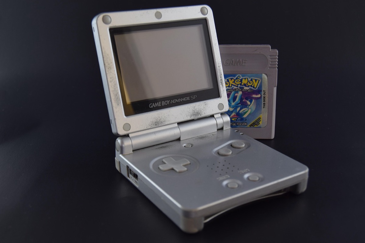 Détecter les faux : repro carts, jaquettes réimprimées, faux scellés